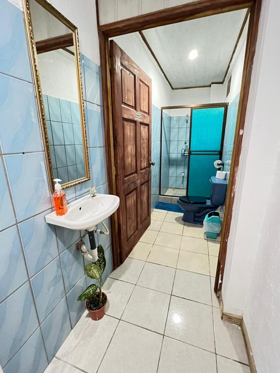 Mochis Apartamento Quepos Quarto foto