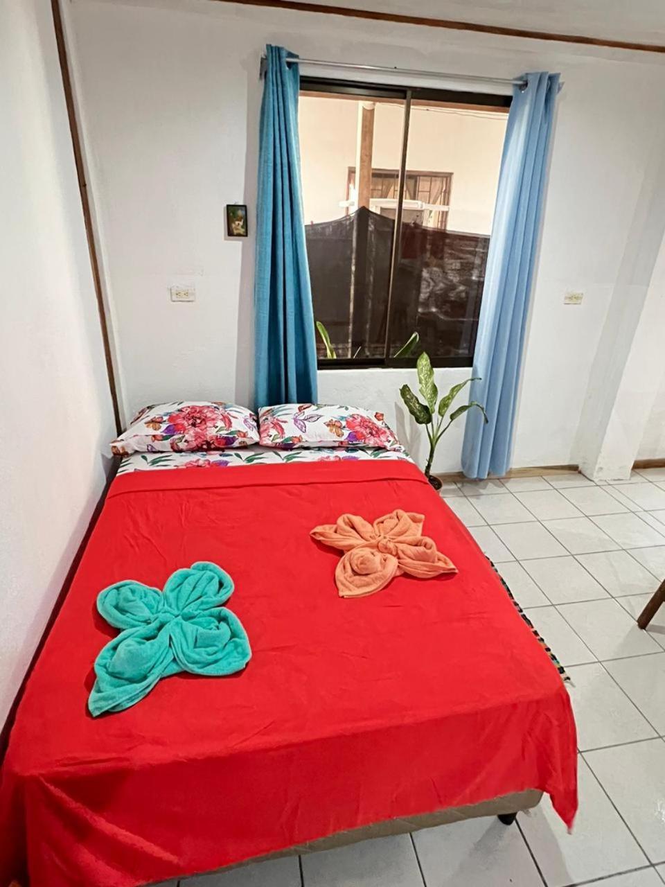 Mochis Apartamento Quepos Quarto foto